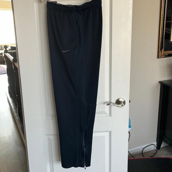 nike dri fit pants zipper